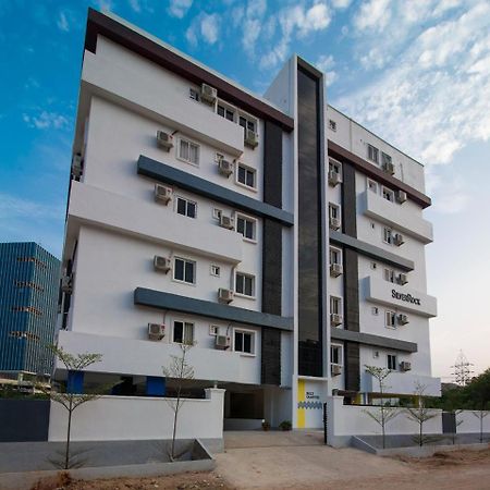 Buzz Quarter Hotell Hyderabad Eksteriør bilde