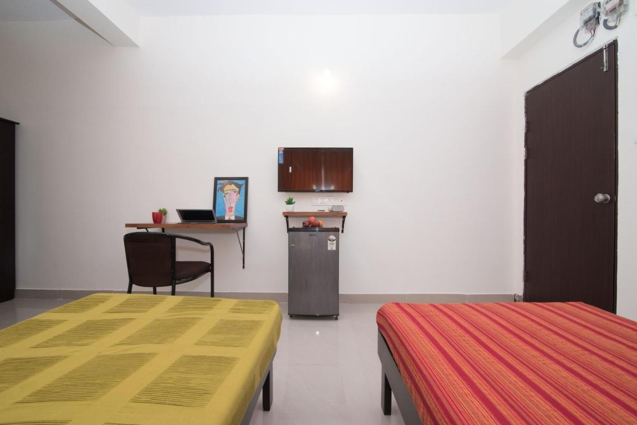 Buzz Quarter Hotell Hyderabad Eksteriør bilde