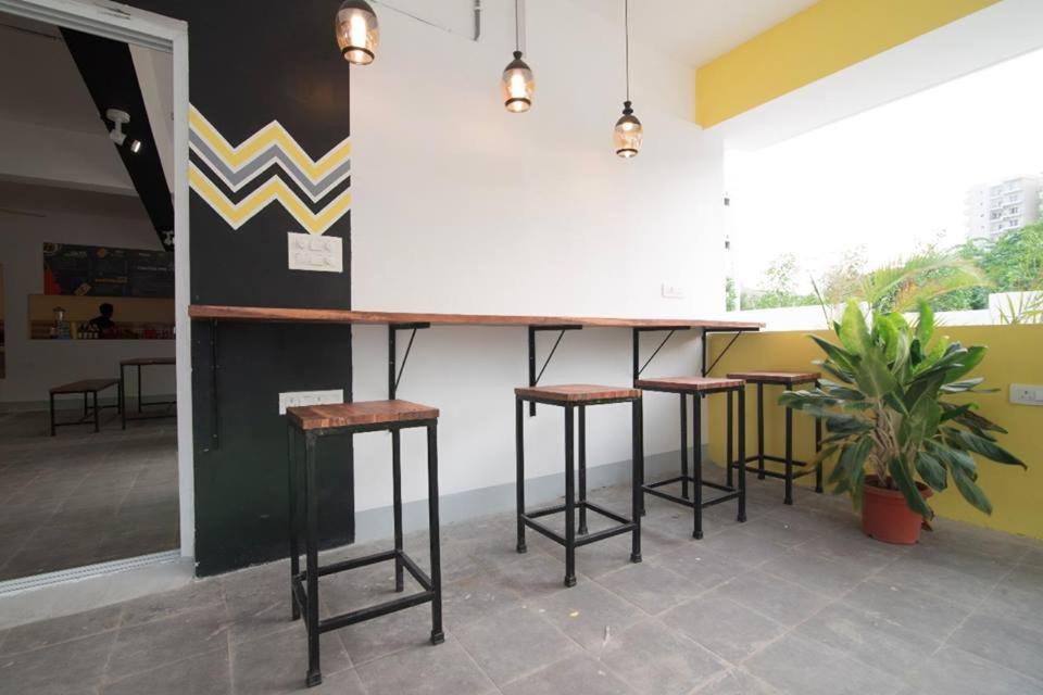 Buzz Quarter Hotell Hyderabad Eksteriør bilde
