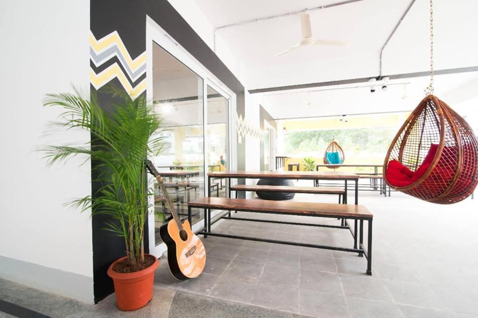 Buzz Quarter Hotell Hyderabad Eksteriør bilde