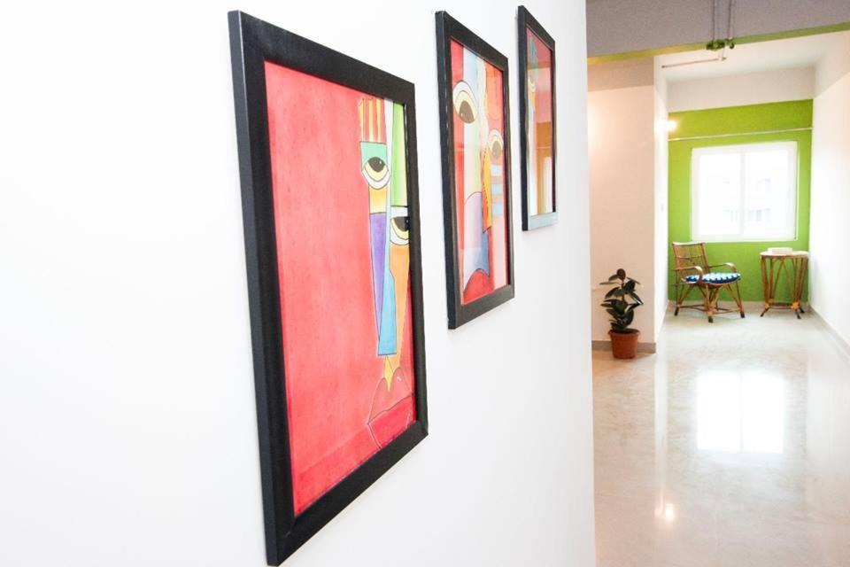 Buzz Quarter Hotell Hyderabad Eksteriør bilde